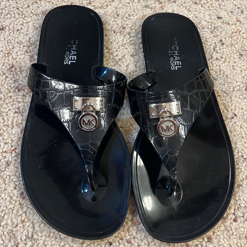 Michael Kors Black Croc-Embossed Patent Logo Thong Sandals